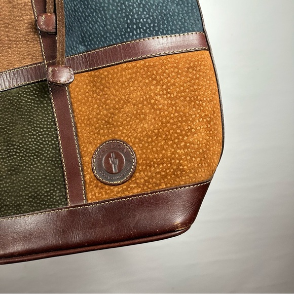 Cardon exotic capybara Bucket Bag - Picture 2 of 4